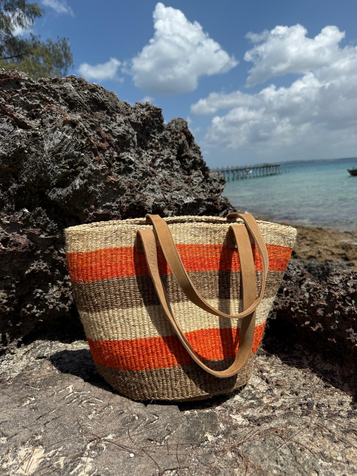 Torba z agawy tkana ręcznie – naturalna afrykańska torba z uchwytami ze skóry